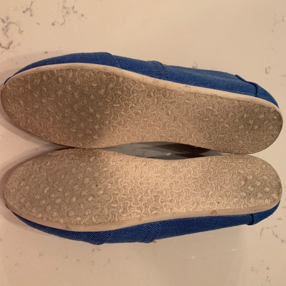 Toms - Picture 4 of 4